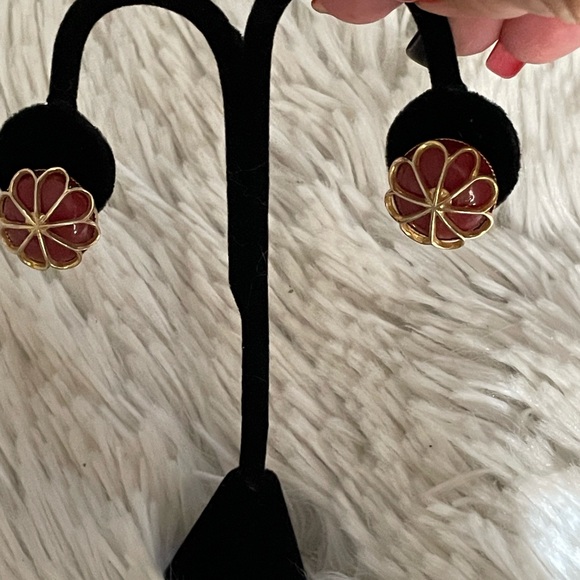 Vintage clip on earrings - Picture 4 of 4